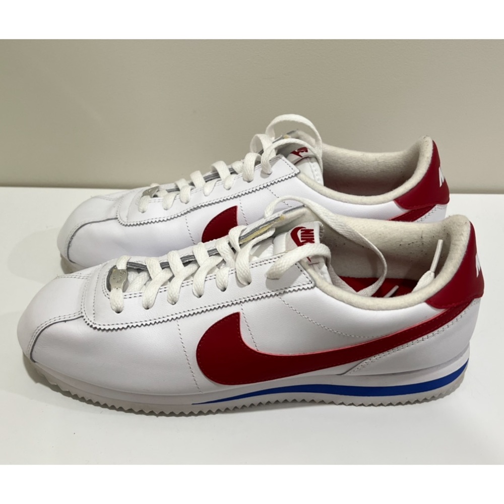 Nikes - Vintage 80s Style